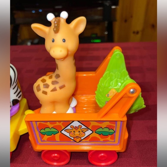 Fisher Price Little People 3-pc. Safari Train - Picture 5 of 16
